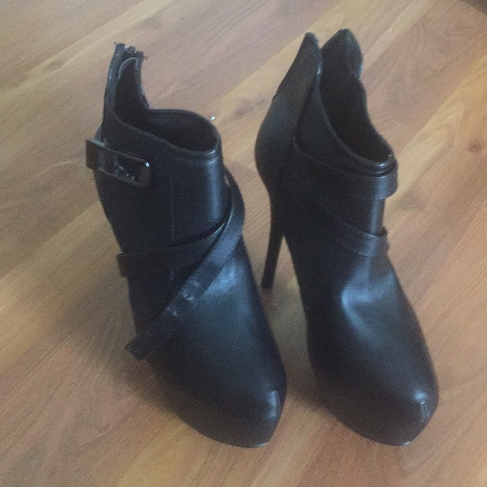 WOMEN SHOES